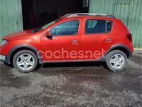 Usado Dacia Sandero Stepway 90 CV (66 kW) 2015 Rojo Berlina