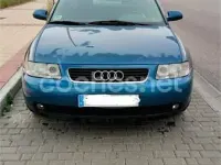 Usado Audi A3 Ambition 125 CV (91 kW) 2001 Azul Utilitario