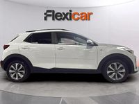 Usado Kia Stonic 101 CV (74 kW) 2022 Blanco SUV