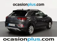 Usado VW T-Roc Life 115 CV (84 kW) 2024 Gris / plata SUV