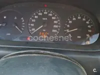 Usado Renault Scénic Authentique 120 CV (88 kW) 2003 Blanco Monovolumen