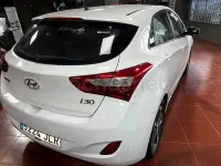 Usado Hyundai i30 GO! 136 CV (100 kW) 2016 Blanco Berlina
