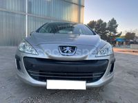 Usado Peugeot 308 90 CV (66 kW) 2008 Beige Berlina