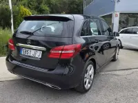 Usado Mercedes B180 109 CV (80 kW) 2015 Negro Monovolumen