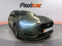 Usado Ford Focus ST-Line 125 CV (91 kW) 2022 Gris Berlina