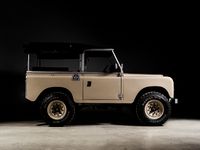 Usado Land Rover 3 67 CV (49 kW) 1982 Beig
