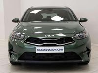 Usado Kia Ceed 101 CV (74 kW) 2024 Verde Utilitario