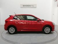 Usado Skoda Fabia Selection 80 CV (58 kW) 2024 Rojo Utilitario