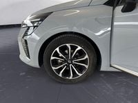 Usado Renault Clio V Techno 90 CV (66 kW) 2024 Gris Berlina