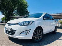Usado Hyundai i20 GO! 85 CV (62 kW) 2015 Blanco Berlina