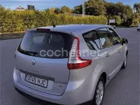 Usado Renault Grand Scénic III Dynamique 110 CV (80 kW) 2012 Gris / plata Monovolumen