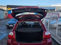 Usado Toyota Auris Sol 126 CV (92 kW) 2007 Granate Berlina