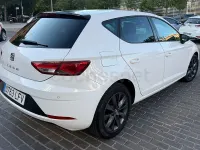 Usado Seat Leon XCELLENCE 150 CV (110 kW) 2020 Blanco Berlina