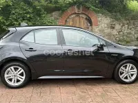 Usado Toyota Corolla Active 122 CV (89 kW) 2021 Negro Berlina