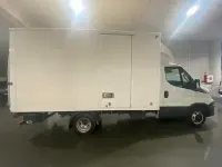 Usado Iveco Daily 140 CV (102 kW) 2022 Blanco Berlina