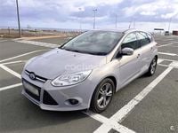 Usado Ford Focus 125 CV (91 kW) 2014 Gris / plata Berlina