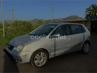 Usado VW Polo Highline 100 CV (73 kW) 2004 Gris / plata Utilitario