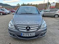 Usado Mercedes B200 140 CV (102 kW) 2010 Gris / plata Monovolumen