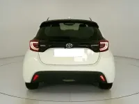 Usado Toyota Yaris Active 116 CV (85 kW) 2022 Blanco Utilitario