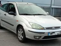 Usado Ford Focus Trend 100 CV (73 kW) 2003 Gris / plata Berlina