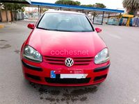 Usado VW Golf IV Trendline 115 CV (84 kW) 2004 Gris / plata Berlina