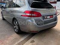 Usado Peugeot 308 SW Allure 130 CV (95 kW) 2019 Gris / plata Familiar
