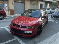 Usado Seat Leon Sport 150 CV (110 kW) 2004 Rojo Utilitario