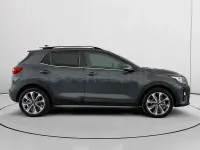 Usado Kia Stonic 120 CV (88 kW) 2019 Gris SUV