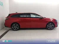 Usado Peugeot 308 SW Allure 131 CV (96 kW) 2024 Rojo Familiar