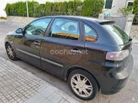 Usado Seat Ibiza Reference 70 CV (51 kW) 2007 Negro Utilitario