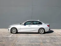 Usado BMW 320e Comfort Edition 190 CV (139 kW) 2021 Gris / plata Berlina