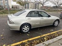 Usado Lexus IS200 155 CV (114 kW) 1999 Gris / plata Berlina