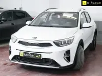 Usado Kia Stonic 101 CV (74 kW) 2021 Blanco SUV