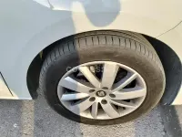 Usado Seat Leon Reference 110 CV (80 kW) 2017 Blanco Berlina
