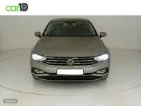 Usado VW Passat Business 150 CV (110 kW) 2022 Gris Familiar