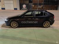 Usado Seat Leon Sport 105 CV (77 kW) 2003 Negro Berlina