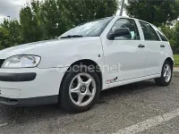 Usado Seat Ibiza Stella 90 CV (66 kW) 2002 Blanco Utilitario