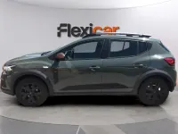 Usado Dacia Sandero Essentiel 101 CV (74 kW) 2024 Verde Berlina