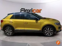 Usado VW T-Roc Advance 116 CV (85 kW) 2018 Amarillo SUV