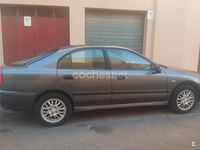 Usado Mitsubishi Carisma 115 CV (84 kW) 2004 Gris / plata Berlina