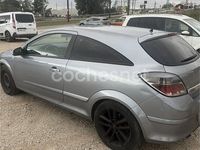 Usado Opel Astra GTC Sport 120 CV (88 kW) 2005 Gris / plata Berlina