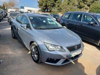 Usado Seat Leon Style 110 CV (80 kW) 2018 Gris / plata Berlina