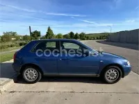 Usado Audi A3 Ambiente 102 CV (75 kW) 2002 Azul Utilitario