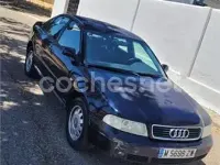 Usado Audi A4 115 CV (84 kW) 2001 Azul Berlina