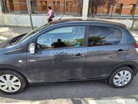 Usado Peugeot 108 Active 72 CV (52 kW) 2021 Gris / plata Berlina