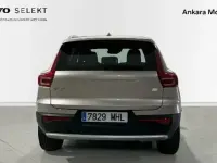 Usado Volvo XC40 Core 213 CV (156 kW) 2023 Gris SUV
