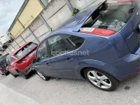 Usado Ford Focus Sport 115 CV (84 kW) 2006 Azul Berlina