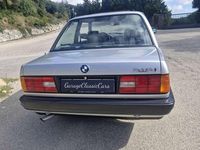 Usado BMW 316 102 CV (75 kW) 1990 Gris Berlina