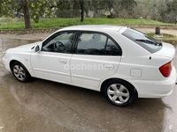 Usado Hyundai Accent GLS 112 CV (82 kW) 2005 Blanco Berlina