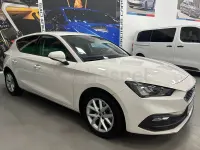 Usado Seat Leon Style 115 CV (84 kW) 2022 Blanco Berlina